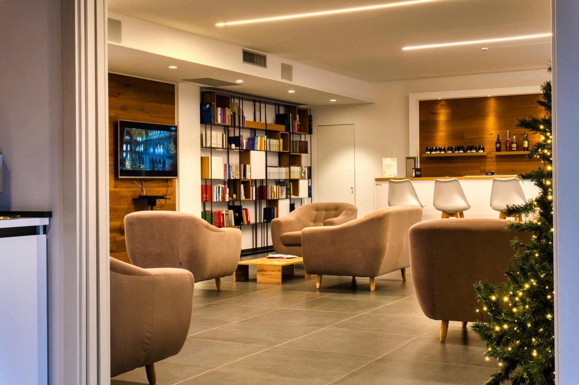 Moma Hotel Wellness & Spa Lavello ภายนอก รูปภาพ